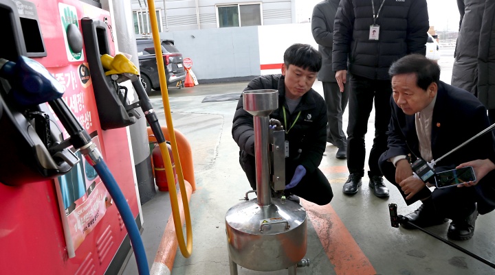 정부, 유가 급등 폭리 막는다…석유 매점매석 금지