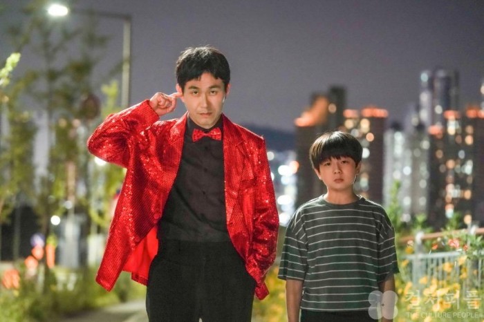 웨이브, 오정세x전혜진x박선영x이상우 주연 '엉클' 독점 공개...BBC 리메이크작