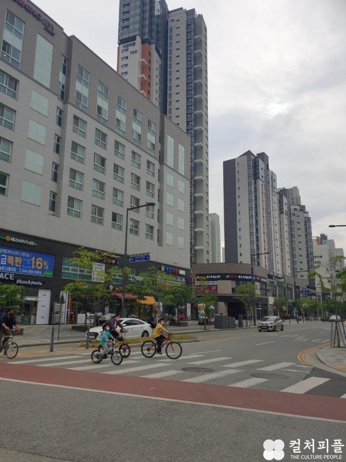 육아 부담 덜어주는 ‘키즈 특화’ 아파트 인기...아파트 산 3040, 전년비 68%↑