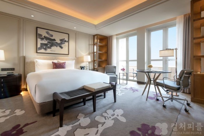 내가 원하는 시간에 체크인! 24시간 동안 DIY로 즐기는 '파라다이스 호캉스'