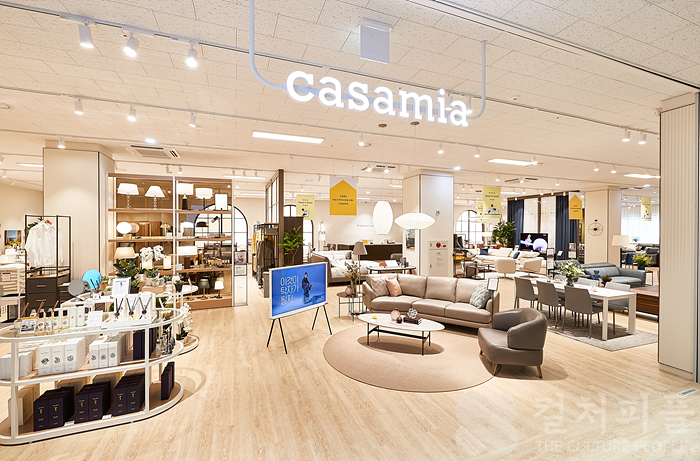 까사미아 x 삼성전자 복합스토어 서울 상륙