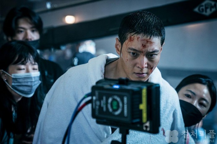 인간 병기 ‘카터’ 그 자체로 변신한 주원...현장 비하인드 스틸 공개