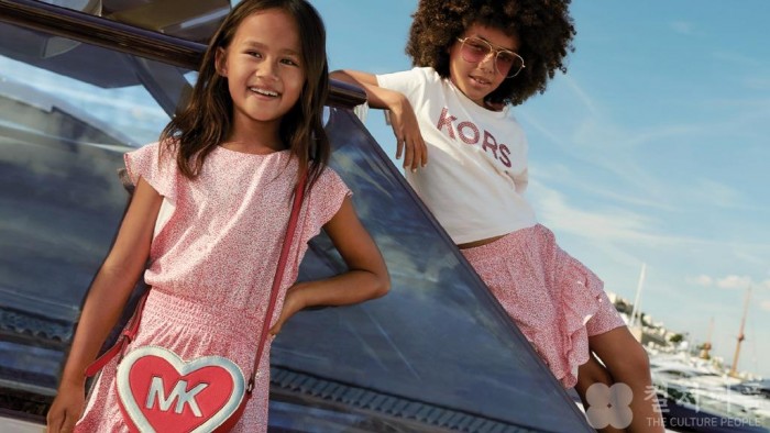 마이클 코어스, 프랑스 럭셔리 그룹과 아동복 라인 론칭