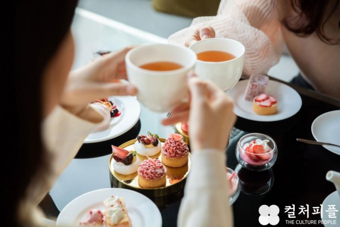 그랜드 하얏트 서울 호텔, 벚꽃 테마로 한 ‘핑크빛 애프터눈 티 세트’ 출시