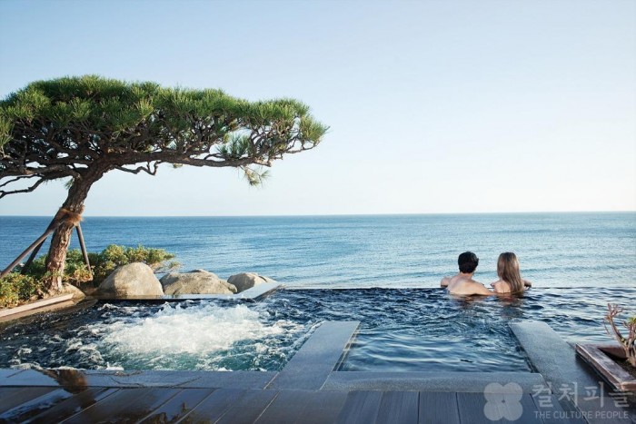 나홀로 해운대 혼캉스...파라다이스호텔 부산, 1인 전용 ‘셀프 치휴 트립’ 패키지 출시