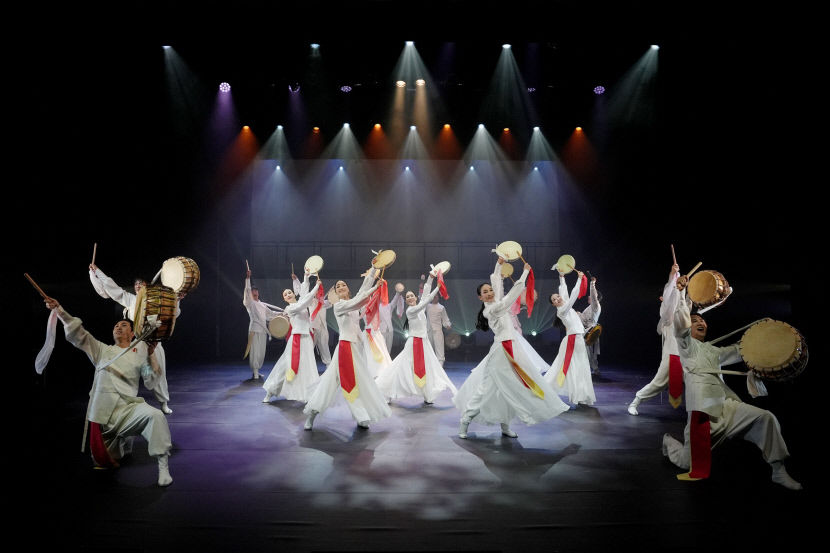 전통연희극 '광대' 공연 모습. <국립정동극장 제공>